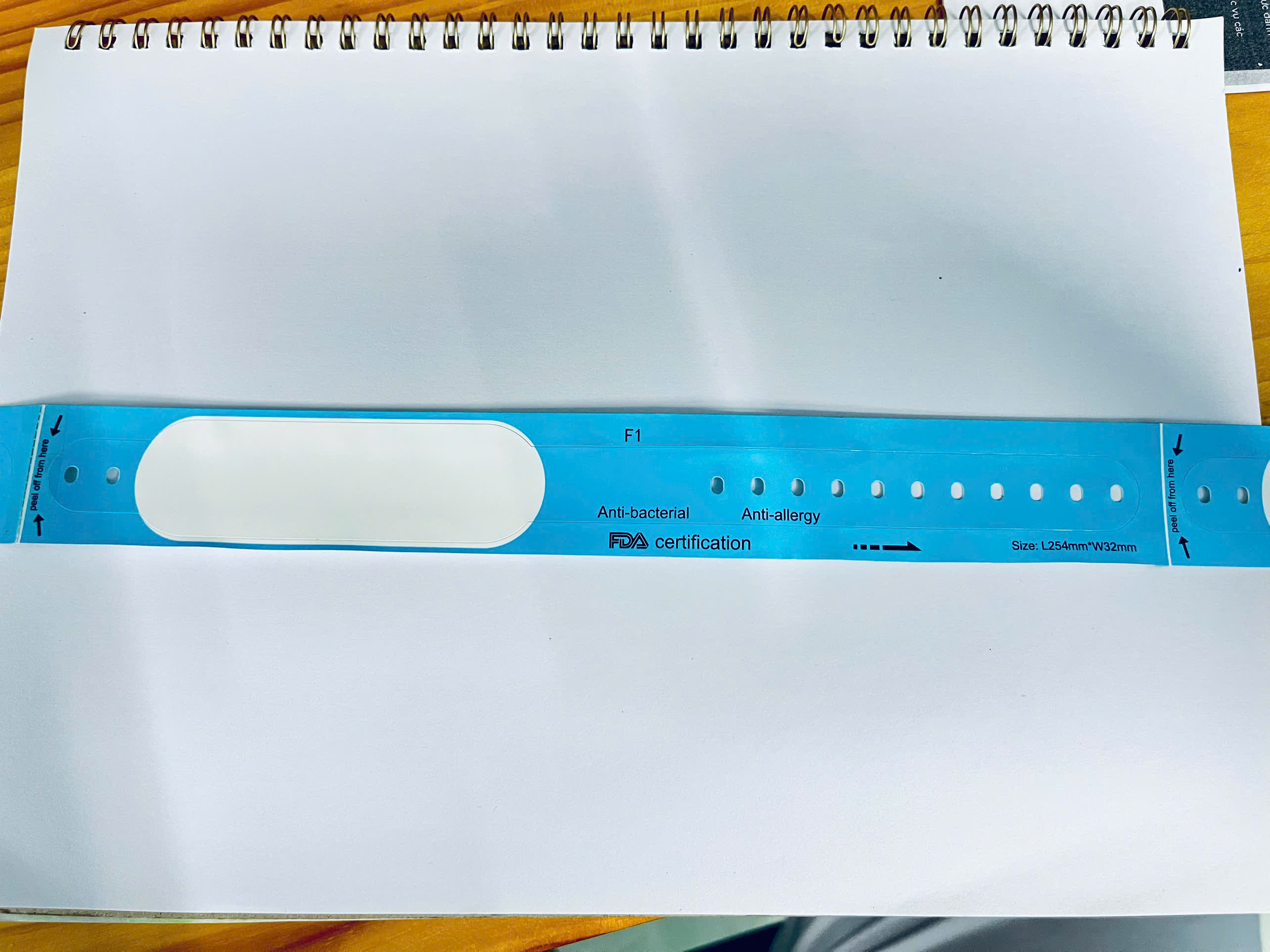 Vòng đeo tay nhận diện người bệnh màu xanh da trời 0944523668